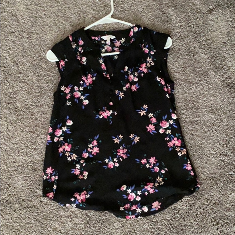 Sleeveless floral blouse